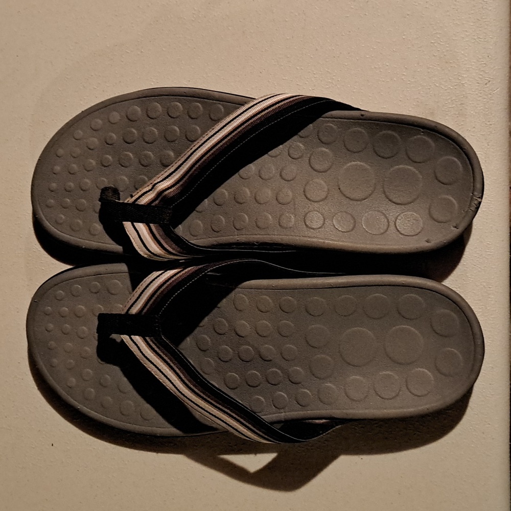 Orthoheel thong sandals